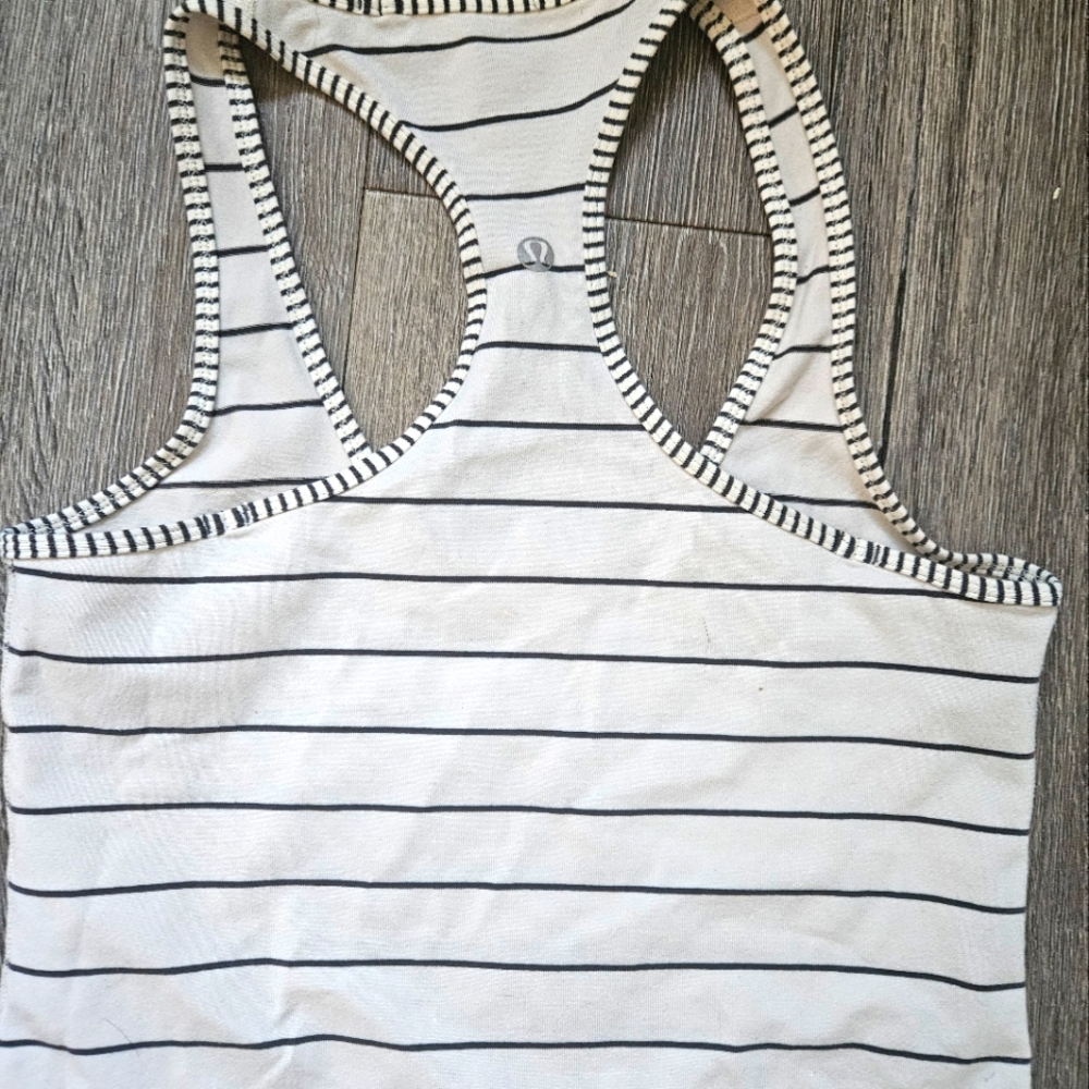 Lululemon size 6 racerback tank top